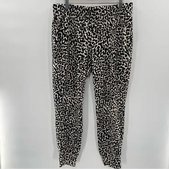 CAbi Style 5680 Leopard Spotted Jogger Size Medium Preppy Pull On Animal Print - Picture 2 of 13